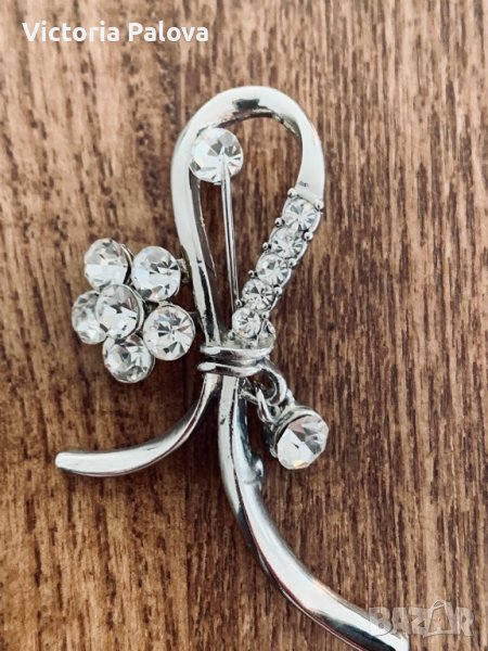 Красива брошка, снимка 1