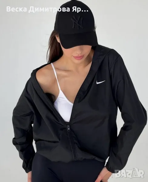 Дамска ветровка, снимка 1