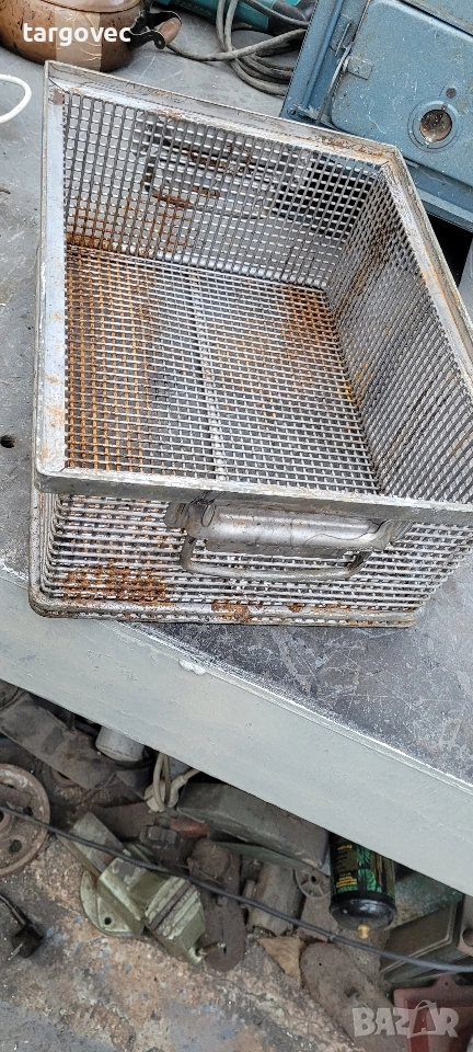 малък метален мрежест касон, снимка 1