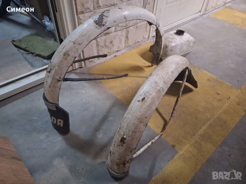 Калници и резервоар за мотопед рига, снимка 1