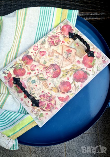 Дървена тава поднос за сервиране нар декупаж, снимка 1