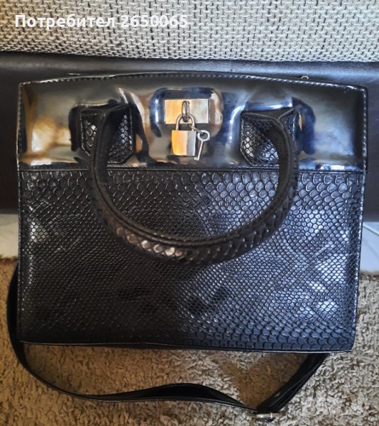 Дамска чанта ест.лак с ест.кожа в черно!, снимка 1