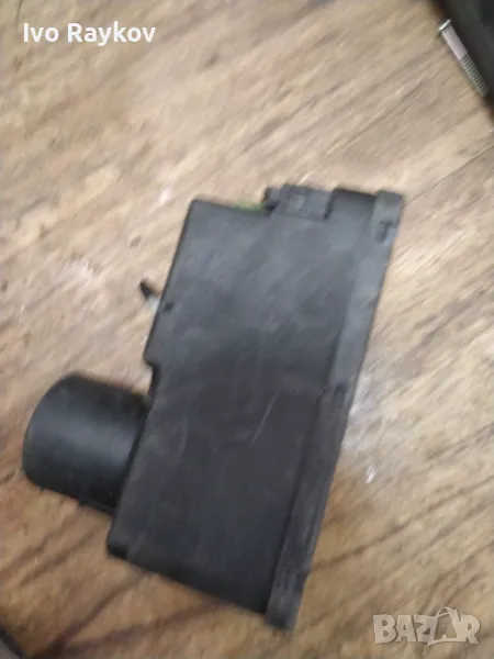  Вакуум помпа централно заключване 1H0 962 257G за VW GOLF Mk III , снимка 1