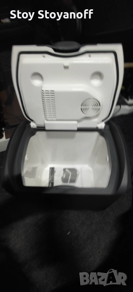 12 волта Хладилна чанта 19 литра охлажда и затопля, снимка 1