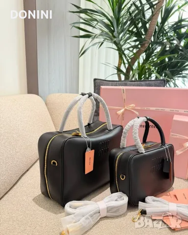Miu Miu Дамска чанта дамска чанта, кожа, снимка 4 - Чанти - 55901942