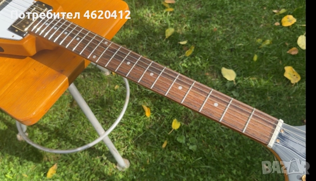Epiphone Inspired by Gibson Custom 1958 Korina Flying V Aged Natural Gloss, снимка 4 - Китари - 52246463