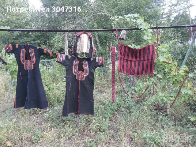 Автентични носии (Саи / Клашници) и рядка бебешка люлка (Цедилка) – Разлог/Пирин, 1890-1910 г., снимка 8 - Антикварни и старинни предмети - 56144164