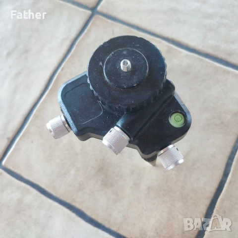 Стойка тринога за лазерен нивелир, снимка 2 - Измервателни инструменти - 50873075