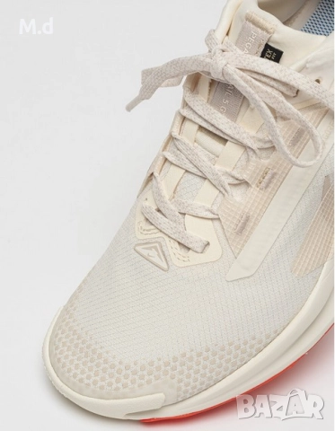 Мъжки Nike, Непромокаеми обувки Pegasus Trail 5 GTX за бягане, Бежов/Аленочервен/Крем, снимка 3 - Спортни обувки - 52105188
