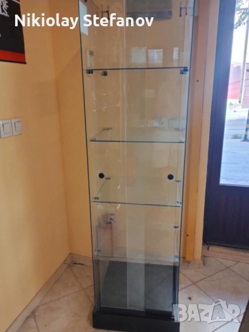 Стъклени витрини