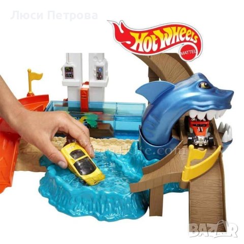 Страхотен коледен подарък Комплект за игра Hot Wheels - Писта акула и количка с промяна на цвета, снимка 2 - Коли, камиони, мотори, писти - 41059610