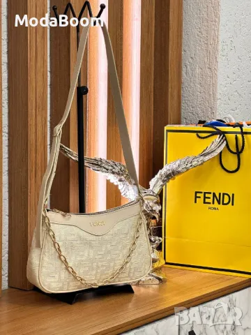 Fendi дамски чанти различни цветове , снимка 3 - Чанти - 48235627