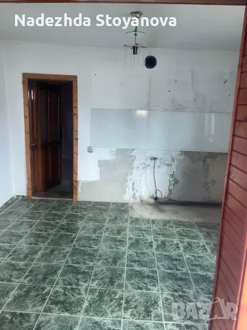 Заглавие: Имот с ДВЕ КЪЩИ и огромен двор 2 470 кв.м в с. Величково, обл. Варна!, снимка 5 - Къщи - 55890284