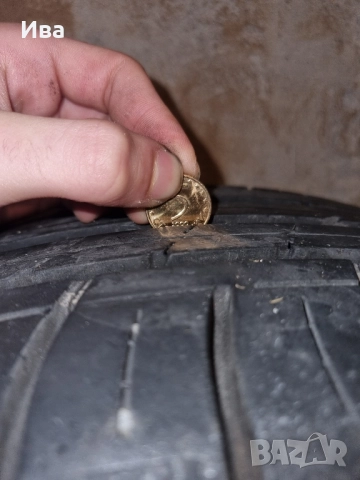 Продават се комплект гуми за Тойота 225/45 R 17, снимка 4 - Гуми и джанти - 52914036