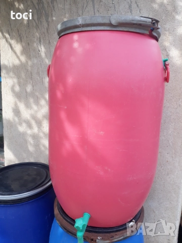 Пластмасови дебели и здрави бидони с капаци с метални скоби за съхранение на течности вино ракия, снимка 9 - Други стоки за дома - 51703813