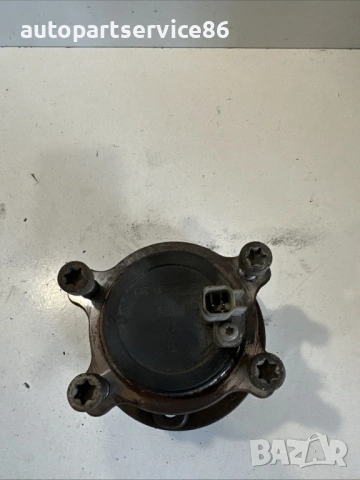 Задна дясна главина за Volvo XC60 2.0D (2011), снимка 2 - Части - 53741903