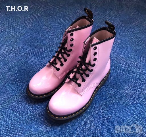 НОВИ Dr. Martens 1460 W Patent Lamper ОРИГИНАЛ дамски кубинки 37/23,5, снимка 2 - Дамски ботуши - 39229721