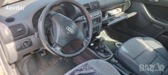 Ауди А3 1.6 1.1 коня Бебзин, снимка 3 - Автомобили и джипове - 53842815