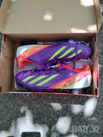 Футболни обувки,калеври.Оригинални.Нови.