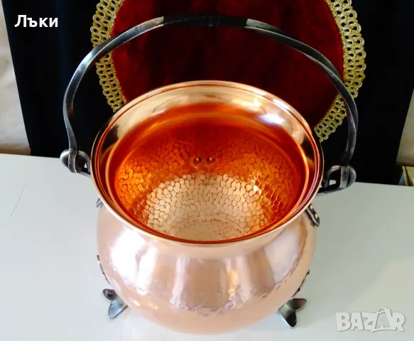 Меден котел,менче 6 л.,чиста червена мед. 