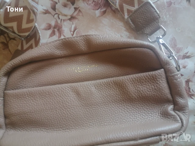 Нова Кожена Красива Дамска Чантичка , снимка 4 - Чанти - 50891717