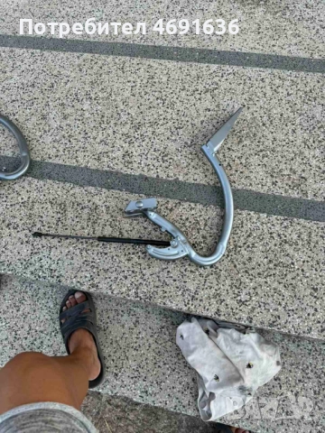 Комплект лява панта на заден капак на Ауди Audi A8 H4 D4 само за 50лв. 4h0827299е 4h0827551b, 50 лв 