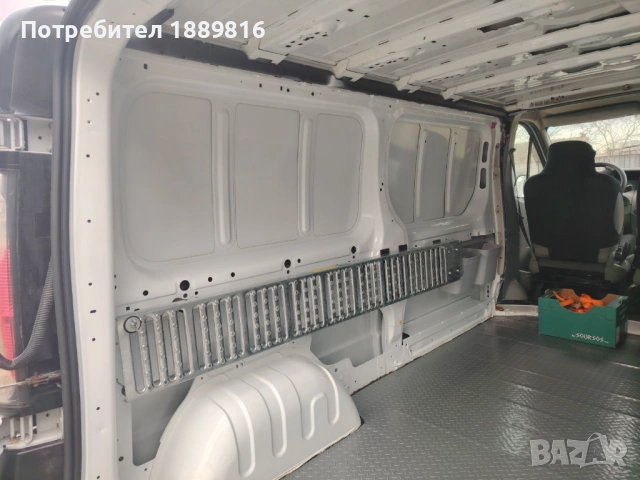 Opel vivaro 1.9 дизел макси база , снимка 13 - Бусове и автобуси - 53597140