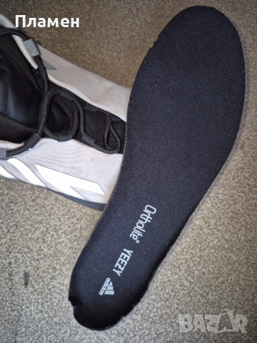 Оригинални Маратонки Adidas Yeezy Boost 700 ,45 номер, снимка 4 - Маратонки - 51940555
