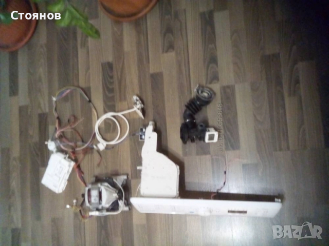 Продавам работещи резервни части за пералня Индезит BWSA 61251 W EE N, снимка 9 - Ремонти на перални - 51651802
