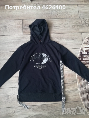 Продавам дамско-черно Худи