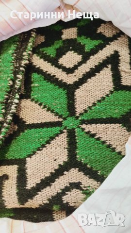 Ретро Чисто Нов Стар Вълнен Килим , снимка 2 - Антикварни и старинни предмети - 41846497