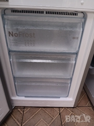 Иноксов комбиниран хладилник с фризер Бош Bosch Total No Frost A+++ 2 години гаранция!, снимка 5 - Хладилници - 53689829