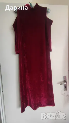 STRADIVARIUS| Вишнево червена кадифена рокля с дълъг ръкав и голи рамене 