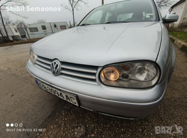 VW Golf 4 1.6 Бензин , снимка 5 - Автомобили и джипове - 53444071