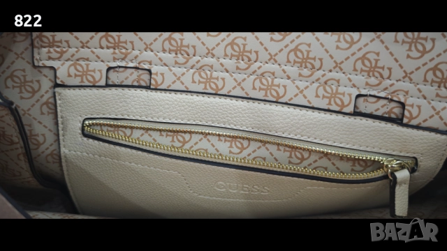 Ориинална "GUESS", снимка 7 - Чанти - 52910465