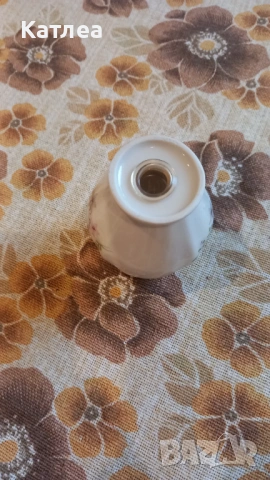 Порцеланова солница , снимка 5 - Аксесоари за кухня - 53701722