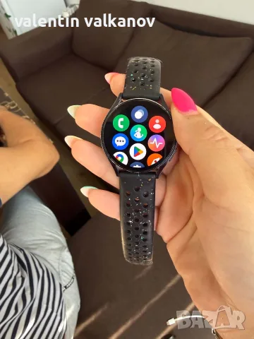 Продавам смарт часовник Samsung galaxy watch 6 40mm
