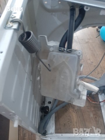 Пералня Zanussi ZWG 7100 за части, снимка 4 - Перални - 35998235