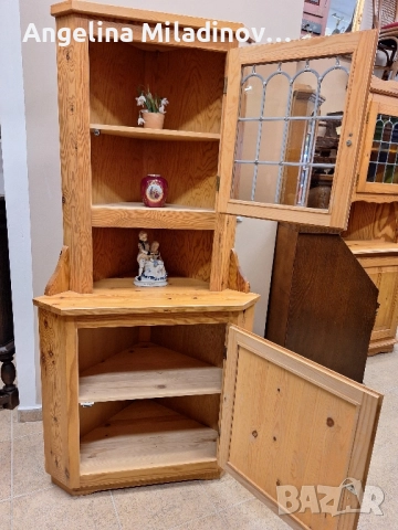 Винтидж ъглова витрина масив, снимка 5 - Секции и витрини - 51607102
