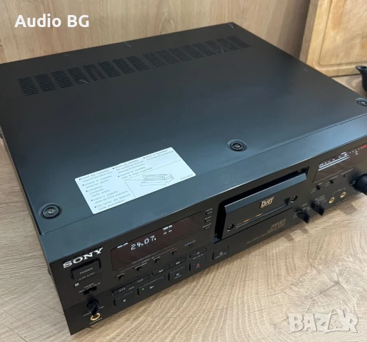 цифров дек DAT Sony DTC-2000 Es Top, снимка 3 - Декове - 50479177