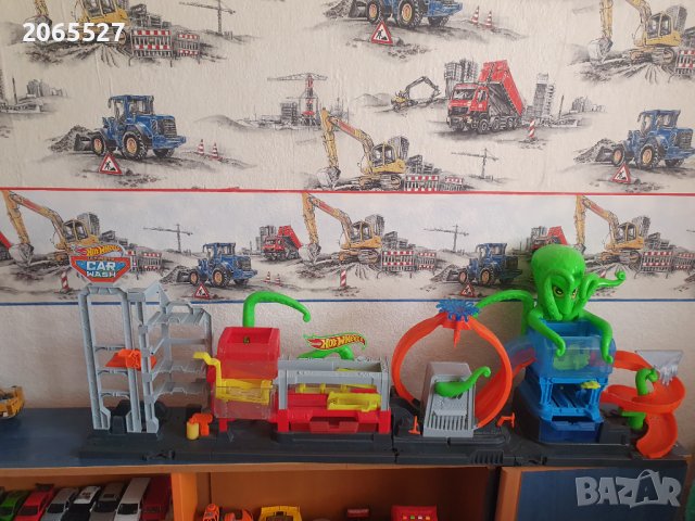 Автомивка хотуилс и паркинг-писта, снимка 1