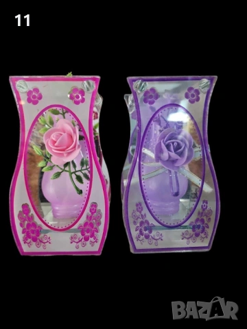 Стъклена ваза флорални мотиви