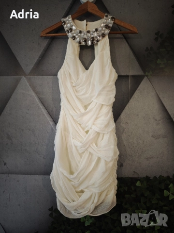 Бяла рокля с камъчета/XS