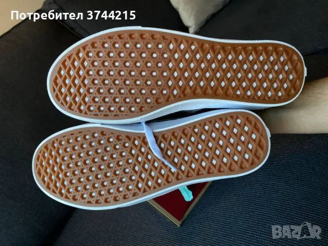 НОВИ Обувки Vans Comfycush Era, 42,5 номер, черни, снимка 7 - Ежедневни обувки - 48132669