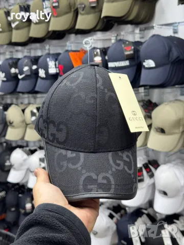 Маркови шапки с козирка , снимка 10 - Шапки - 49201159