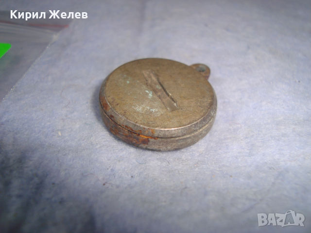 3 ВИСУЛКИ - УКРАШЕНИЯ ДИРХАМ ОАЕ ПЛОЧКА с ИНИЦИАЛИ ДК СТАРИ МЕДАЛЬОНИ 26156, снимка 5 - Антикварни и старинни предмети - 36332018