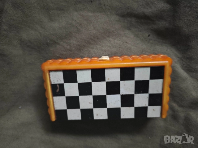 Продавам малък магнитен шах, снимка 5 - Шах и табла - 52369587