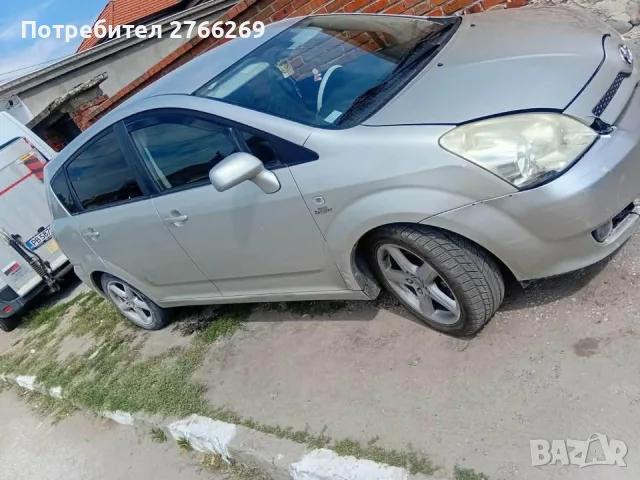 Toyota Corolla Verso, снимка 3 - Автомобили и джипове - 55961311