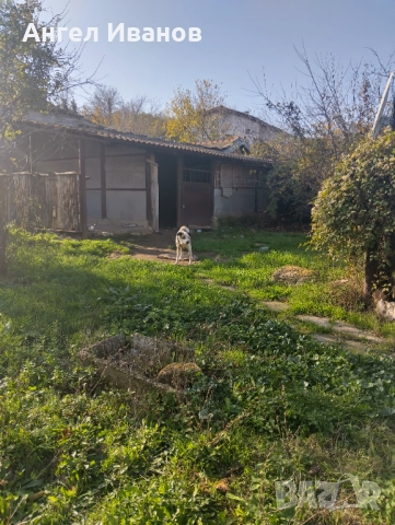      Продавам къща с голям двор в тихото и живописно  с. Осеново, на 20 мин. от Варна, снимка 5 - Къщи - 52625085