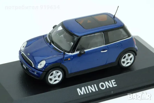 Продавам метална количка MINI One R50 на Minichamps в мащаб 1:43